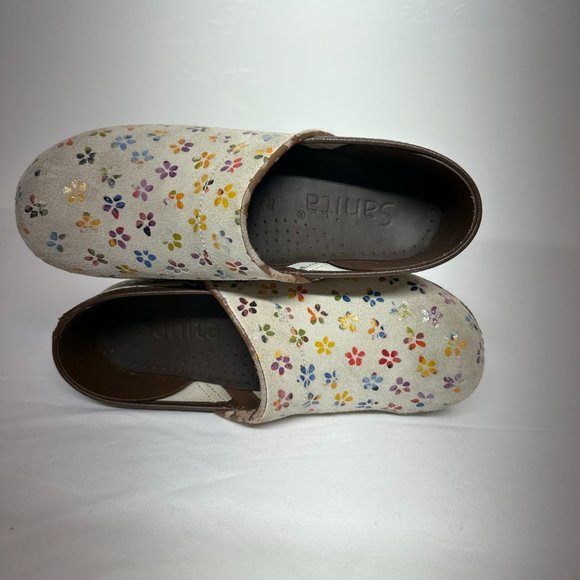 Sanita - Made in Poland - Floral on Cream Suede Background Clogs - Picture 5 of 10